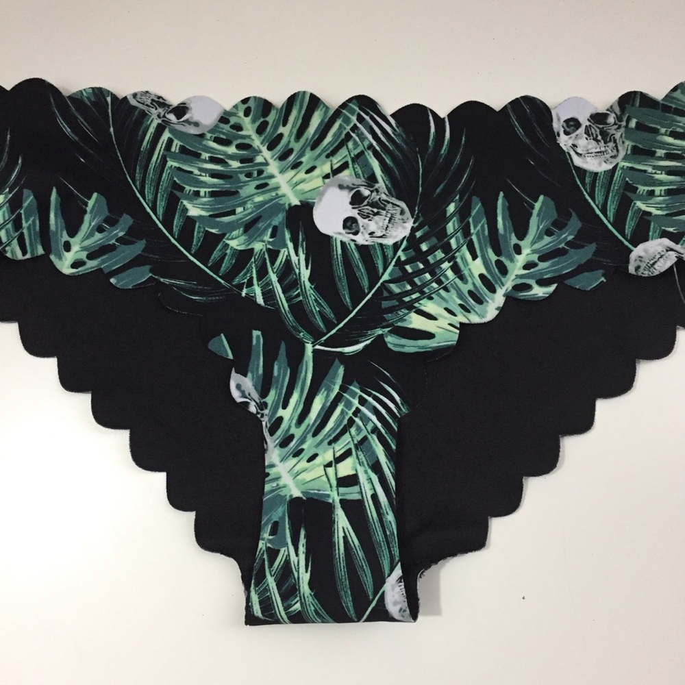 Skull print bathing suit bottoms!